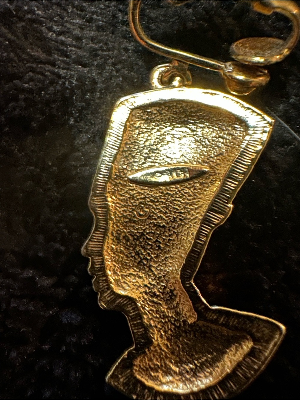AVON Authentic Original STAMPED Egyptian Queen Profile Drop Earrings Jewelry - Picture 7 of 9